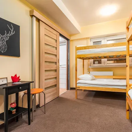 Luxhostel24 호스텔 *