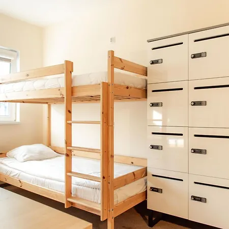 Luxhostel24 호스텔 *