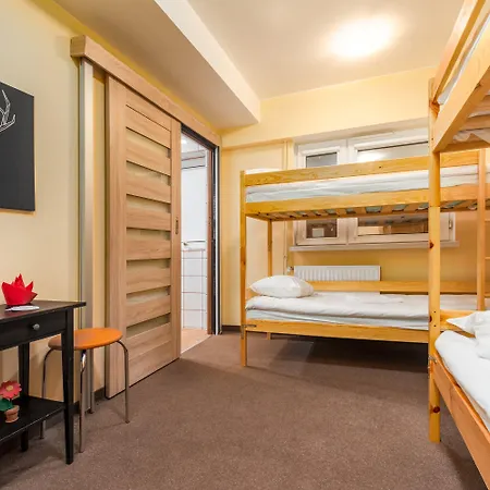 Luxhostel24 호스텔 *