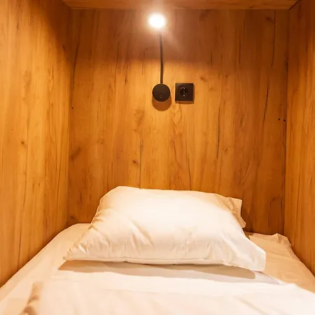 Luxhostel24 Hostel *