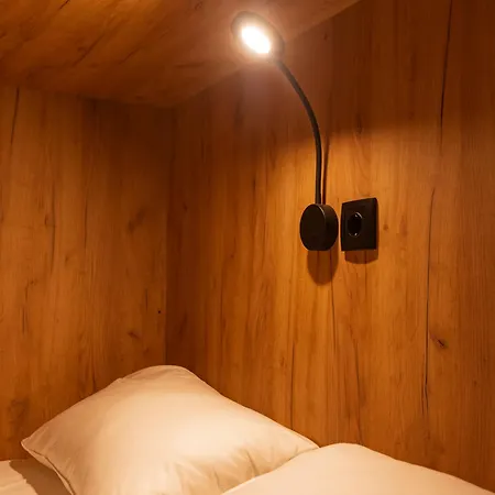 Hostal Luxhostel24 *
