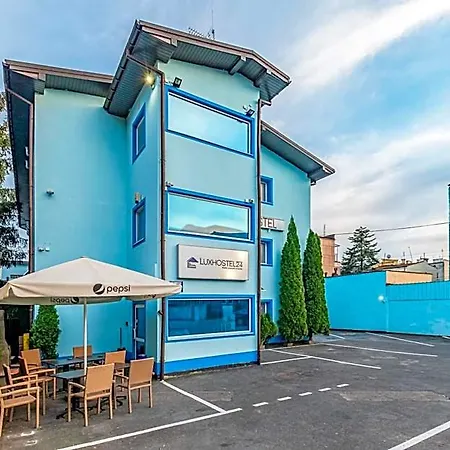 Luxhostel24 بيت شباب