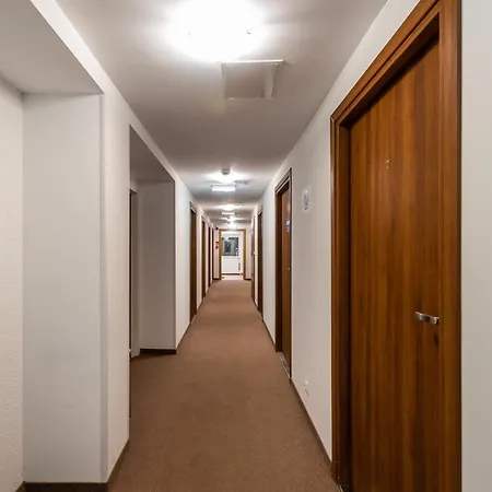 Luxhostel24