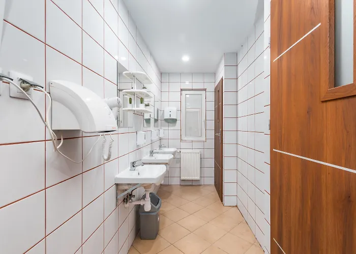 Luxhostel24 Хостел Варшава