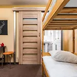 Luxhostel24