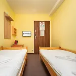 Luxhostel24 *